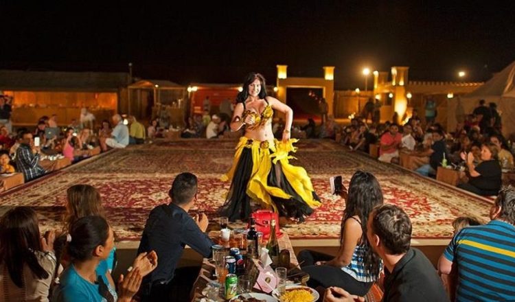 overnight desert safari Belly dance